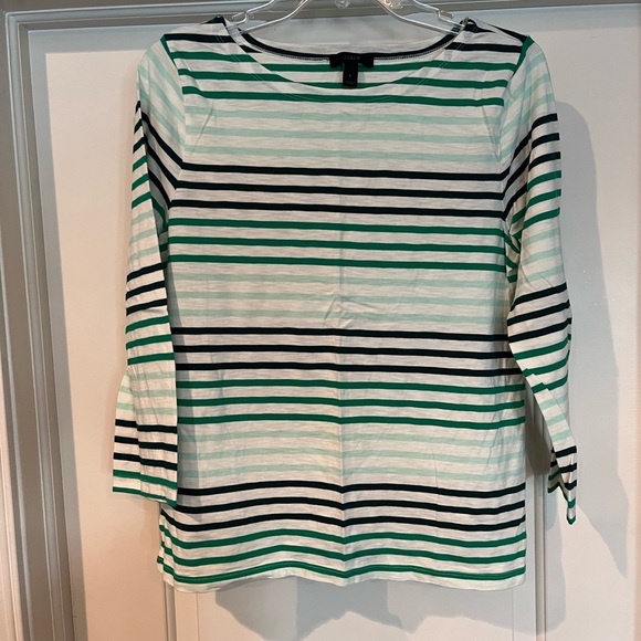 VGUC Fall bundle. Green J Crew vest with 3 coordinating shirts and one sweater - Picture 6 of 13